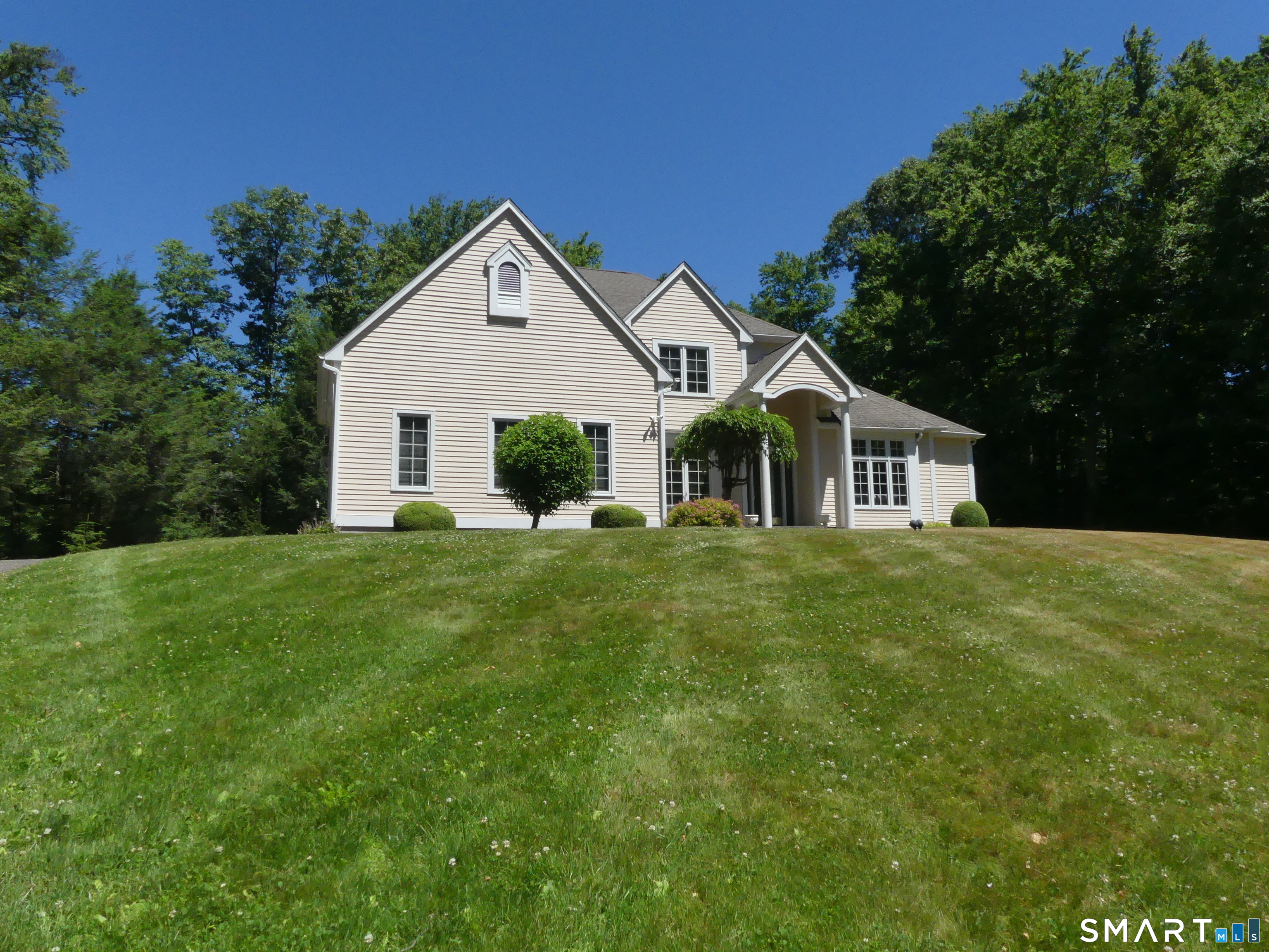 17-D Butterfield Road Newtown CT 06470