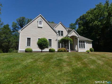 17-D Butterfield Road Newtown CT 06470