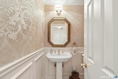 17-D Butterfield Road Newtown CT 06470