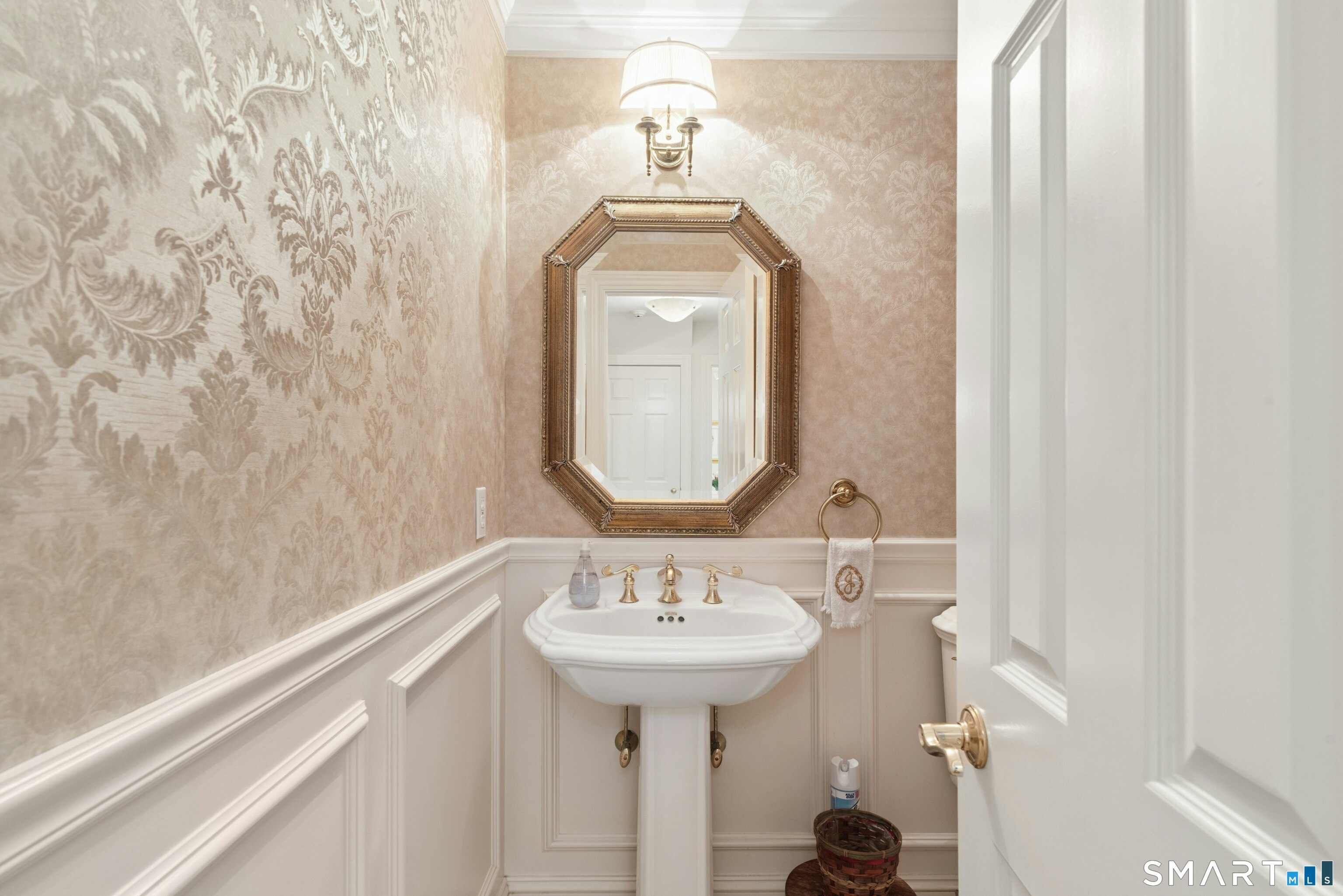 17-D Butterfield Road Newtown CT 06470