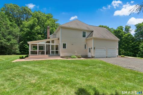 17-D Butterfield Road Newtown CT 06470