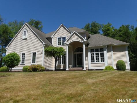 17-D Butterfield Road Newtown CT 06470
