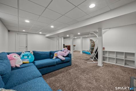 4 Windsor Court Farmington CT 06032