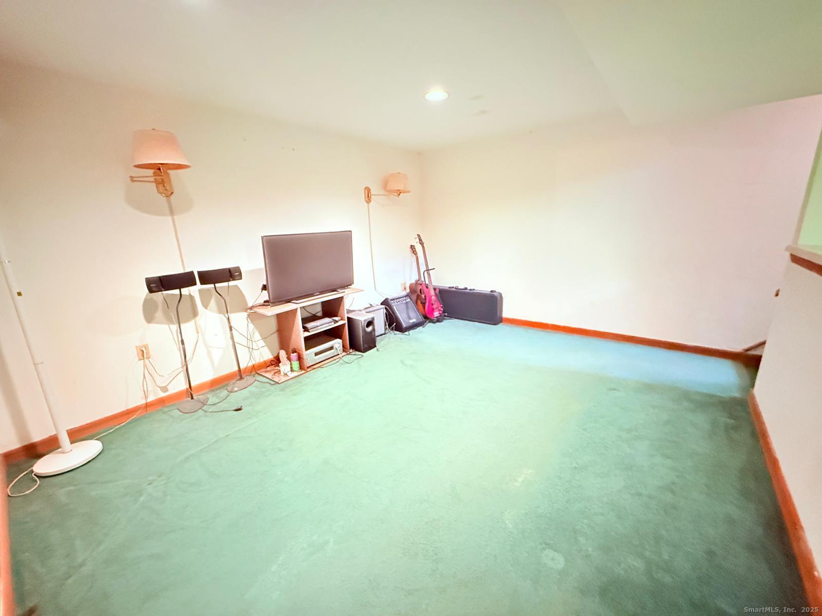 12 Chester Drive Windsor Locks CT 06096