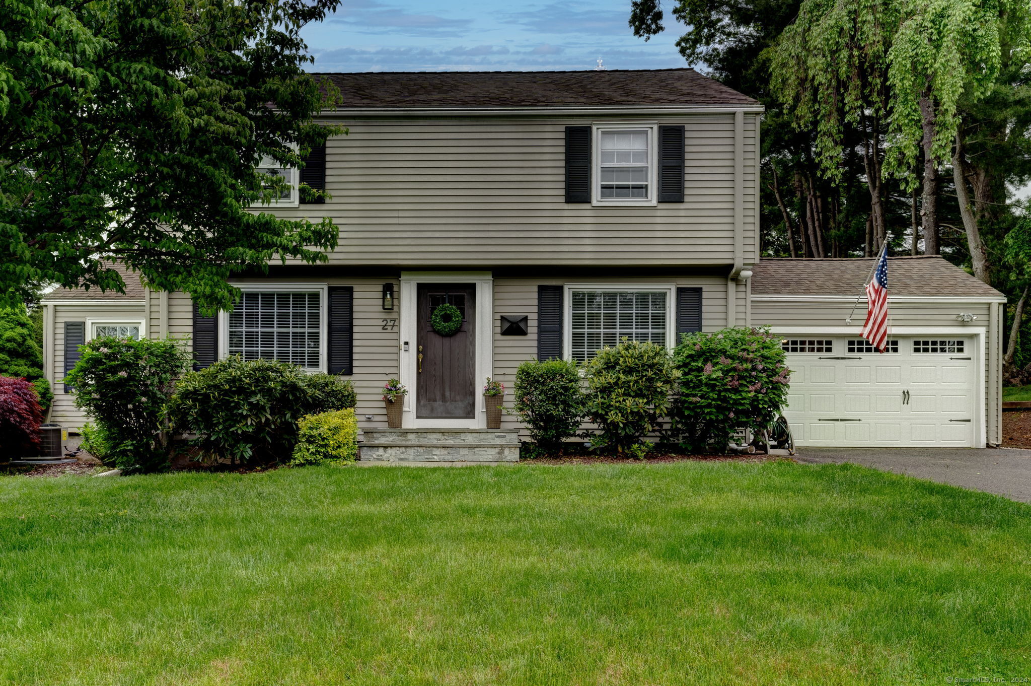 27 Sunrise Hill Drive West Hartford CT 06107