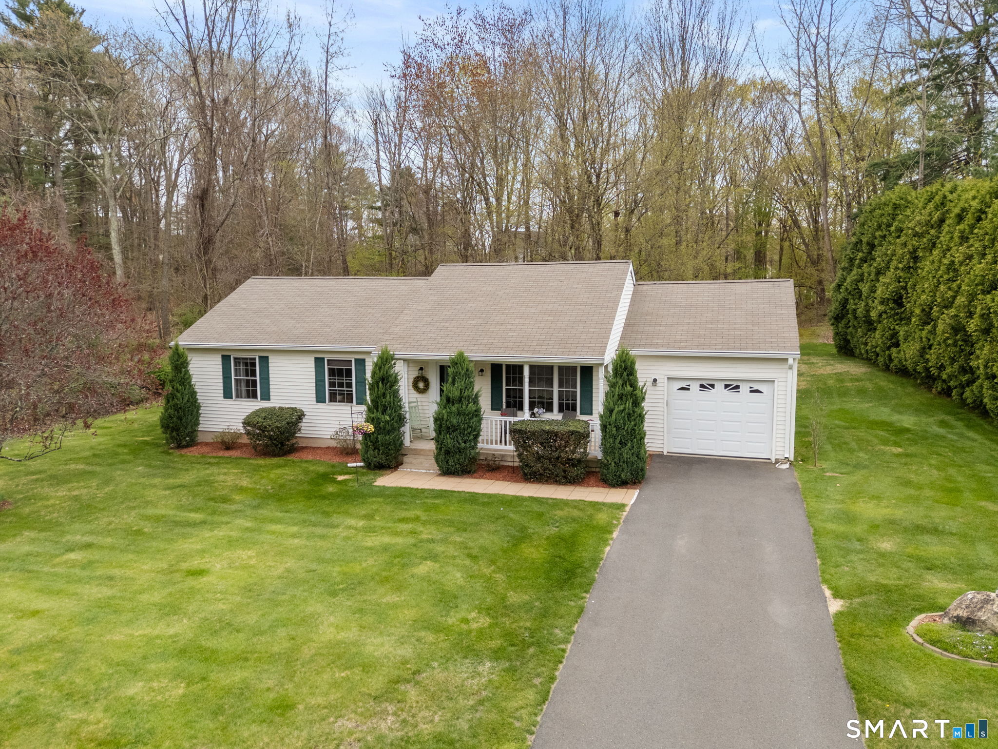 8 Crystal Ball Court Ellington CT 06029