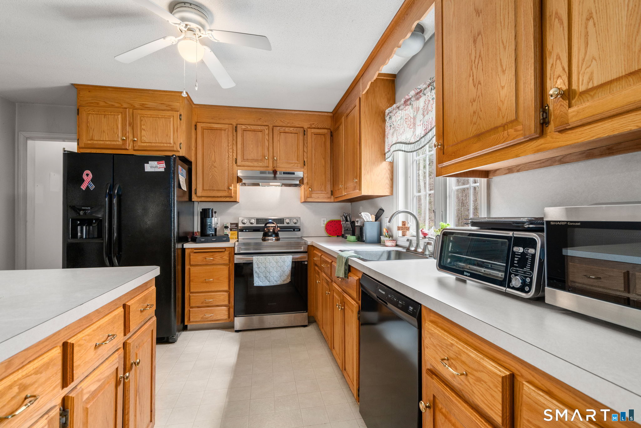 8 Crystal Ball Court Ellington CT 06029