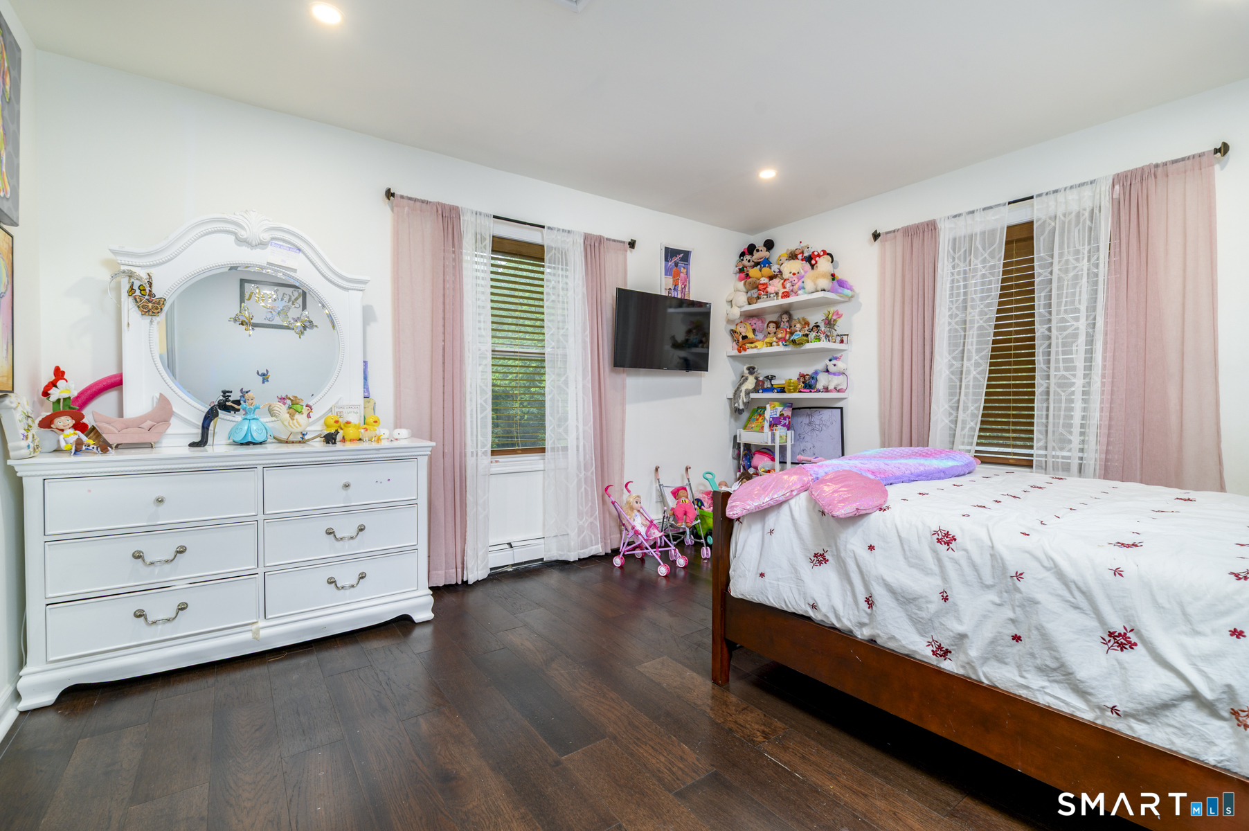 108 Perry Drive New Milford CT 06776