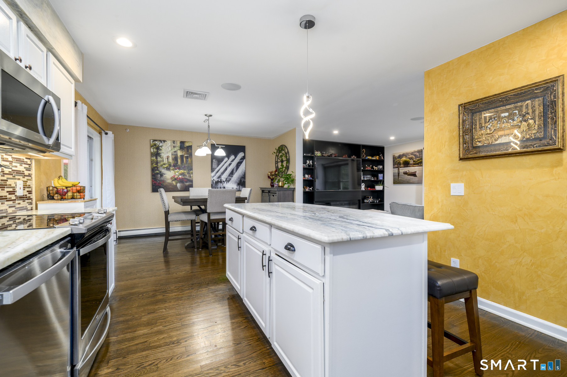 108 Perry Drive New Milford CT 06776