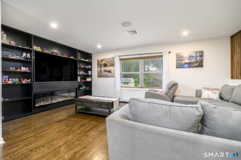 108 Perry Drive New Milford CT 06776