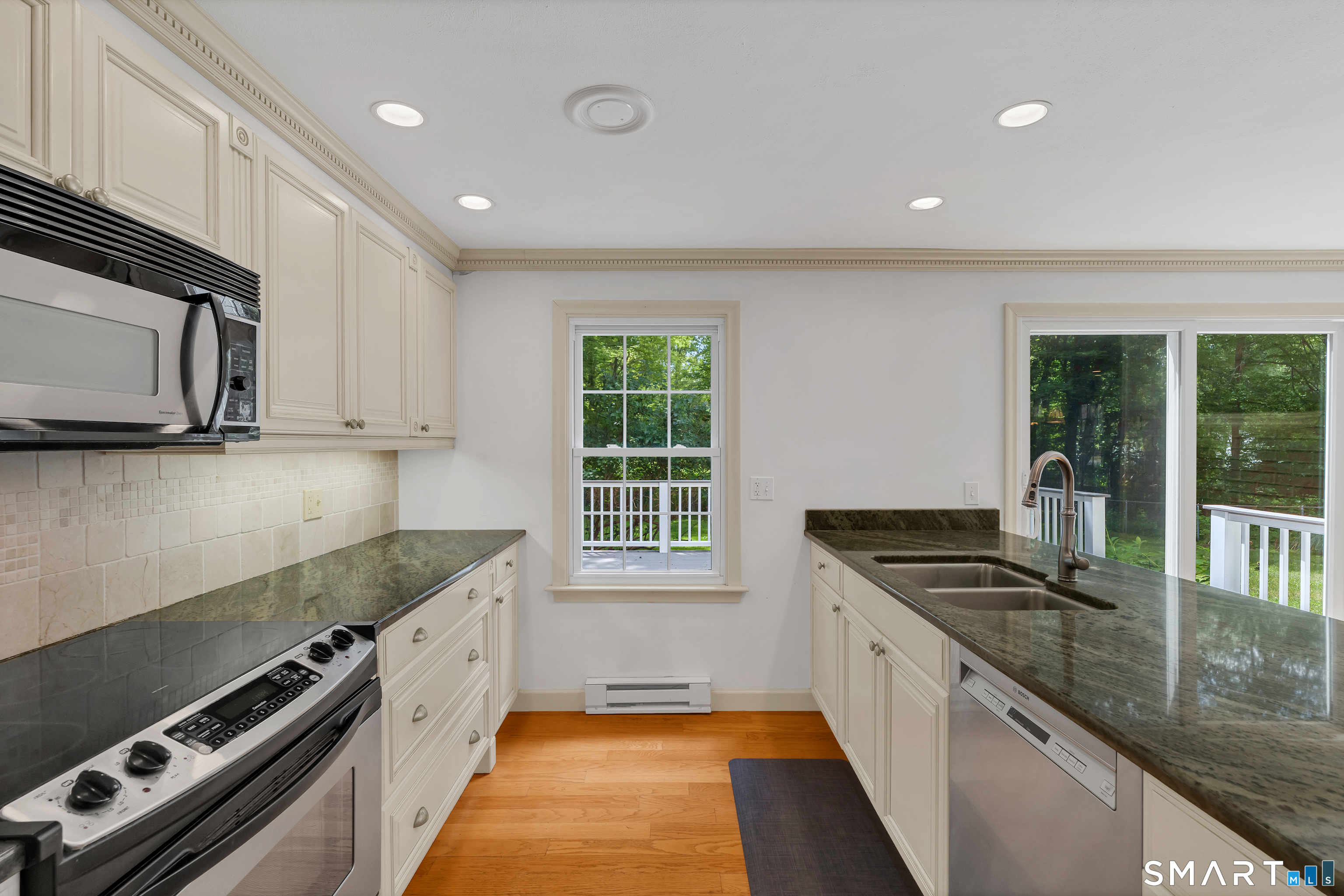 12 Wychwood Road Old Lyme CT 06371
