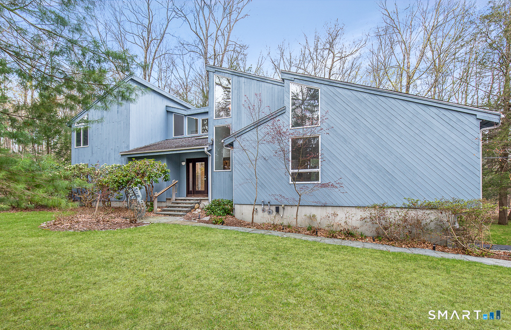 54 Rock Hill Road Woodbridge CT 06525