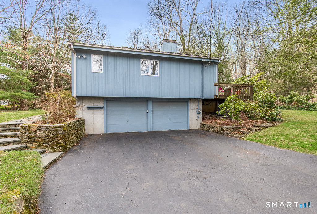 54 Rock Hill Road Woodbridge CT 06525