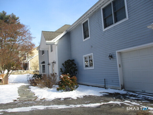 139 Wyndover Lane Stamford CT 06902
