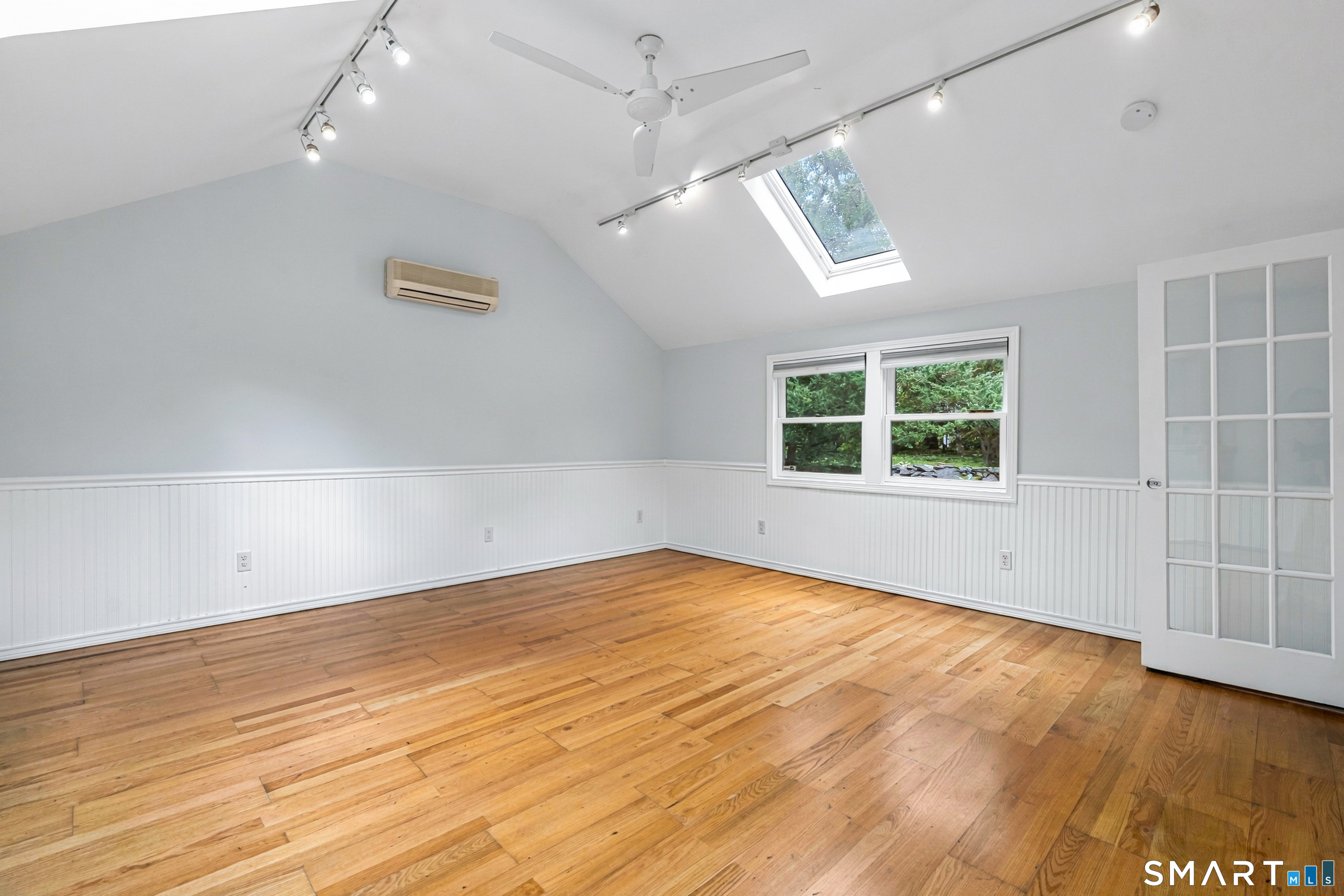 60 Broadbridge Road Bridgeport CT 06610