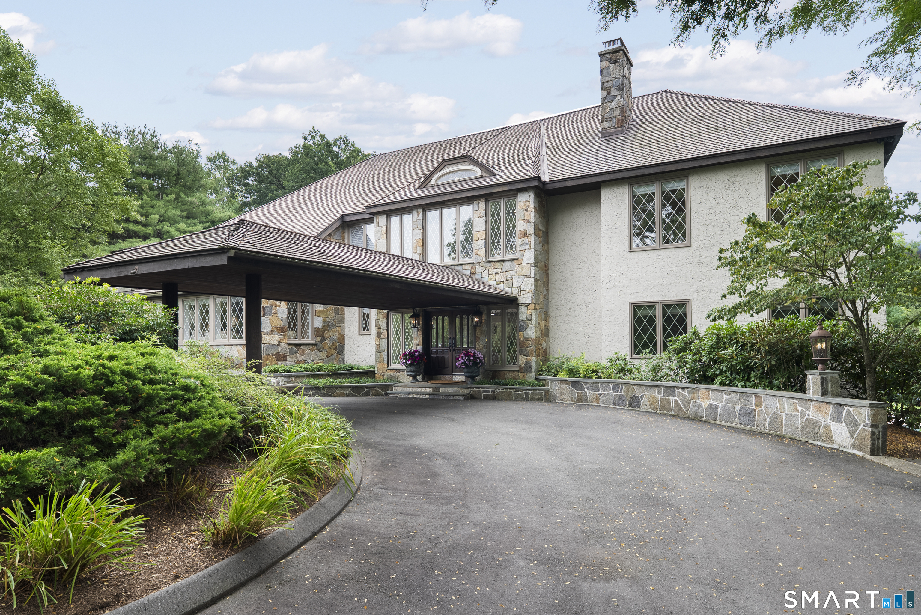 21 Breezy Knoll Avon CT 06001