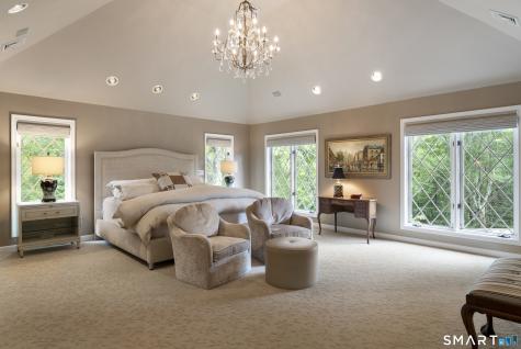 21 Breezy Knoll Avon CT 06001