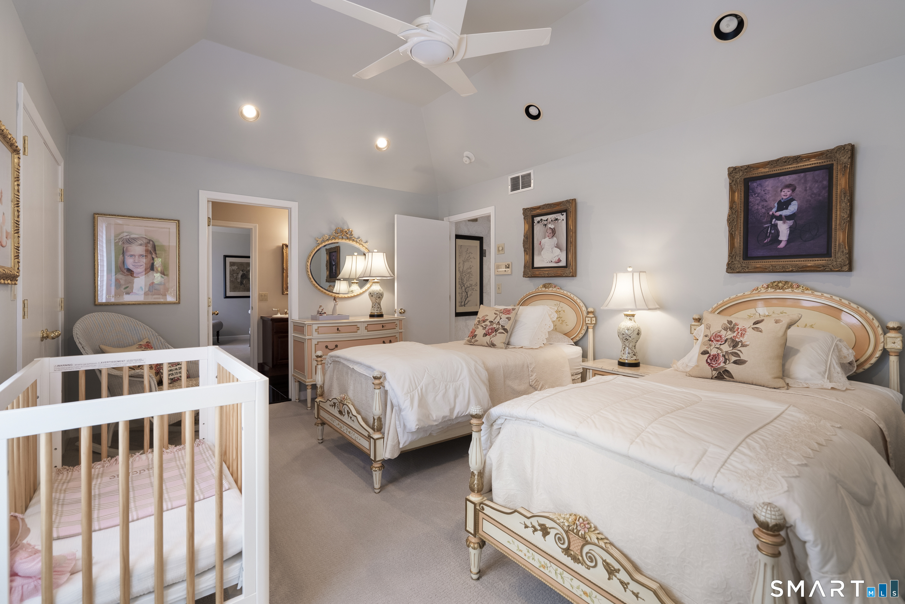 21 Breezy Knoll Avon CT 06001