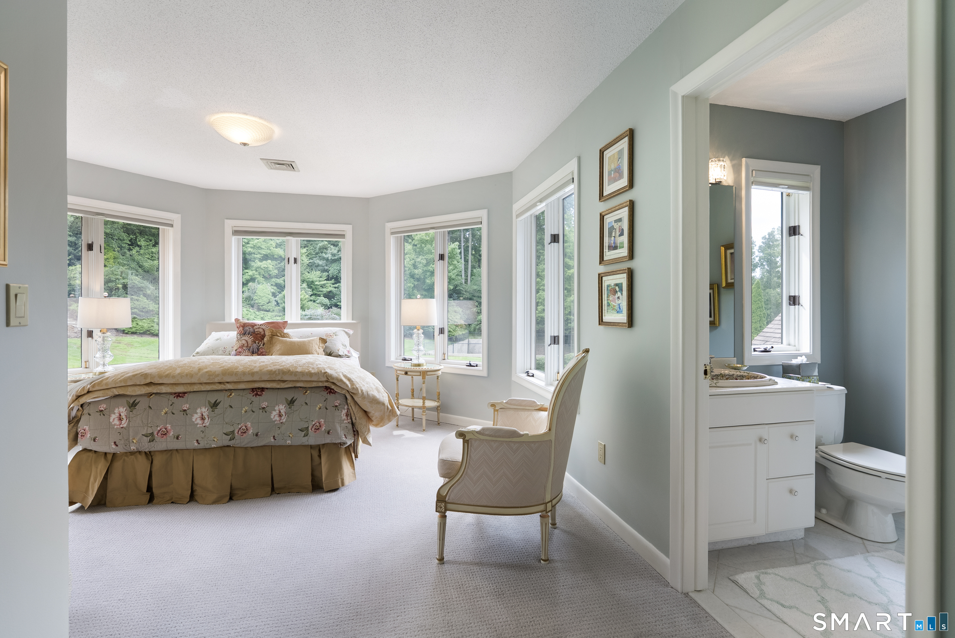 21 Breezy Knoll Avon CT 06001