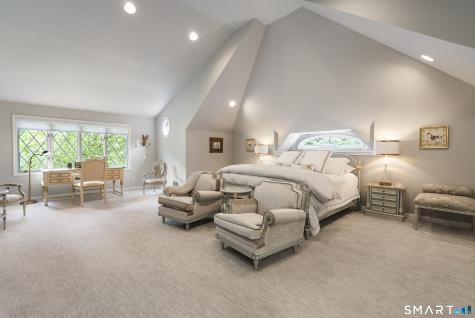 21 Breezy Knoll Avon CT 06001