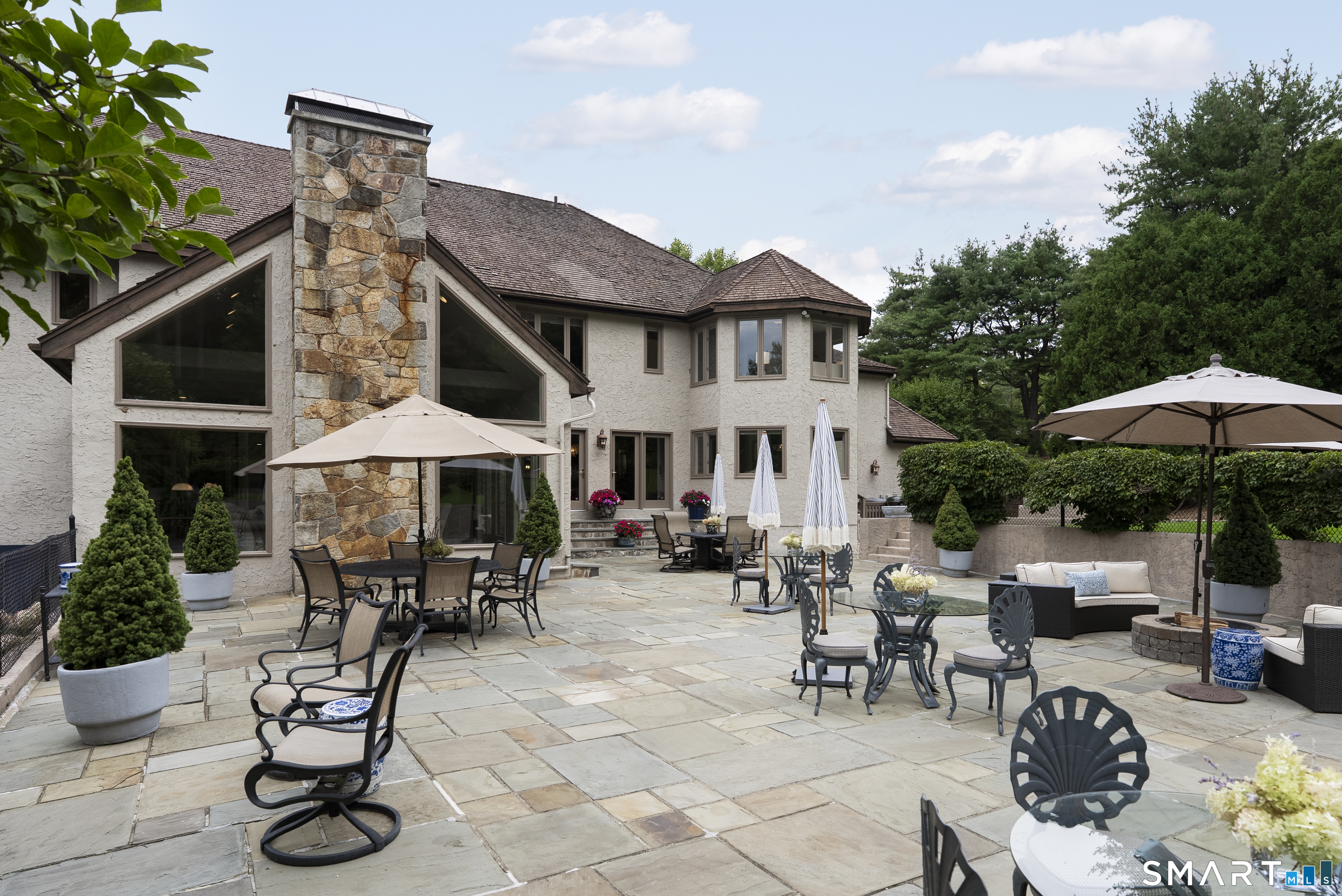 21 Breezy Knoll Avon CT 06001
