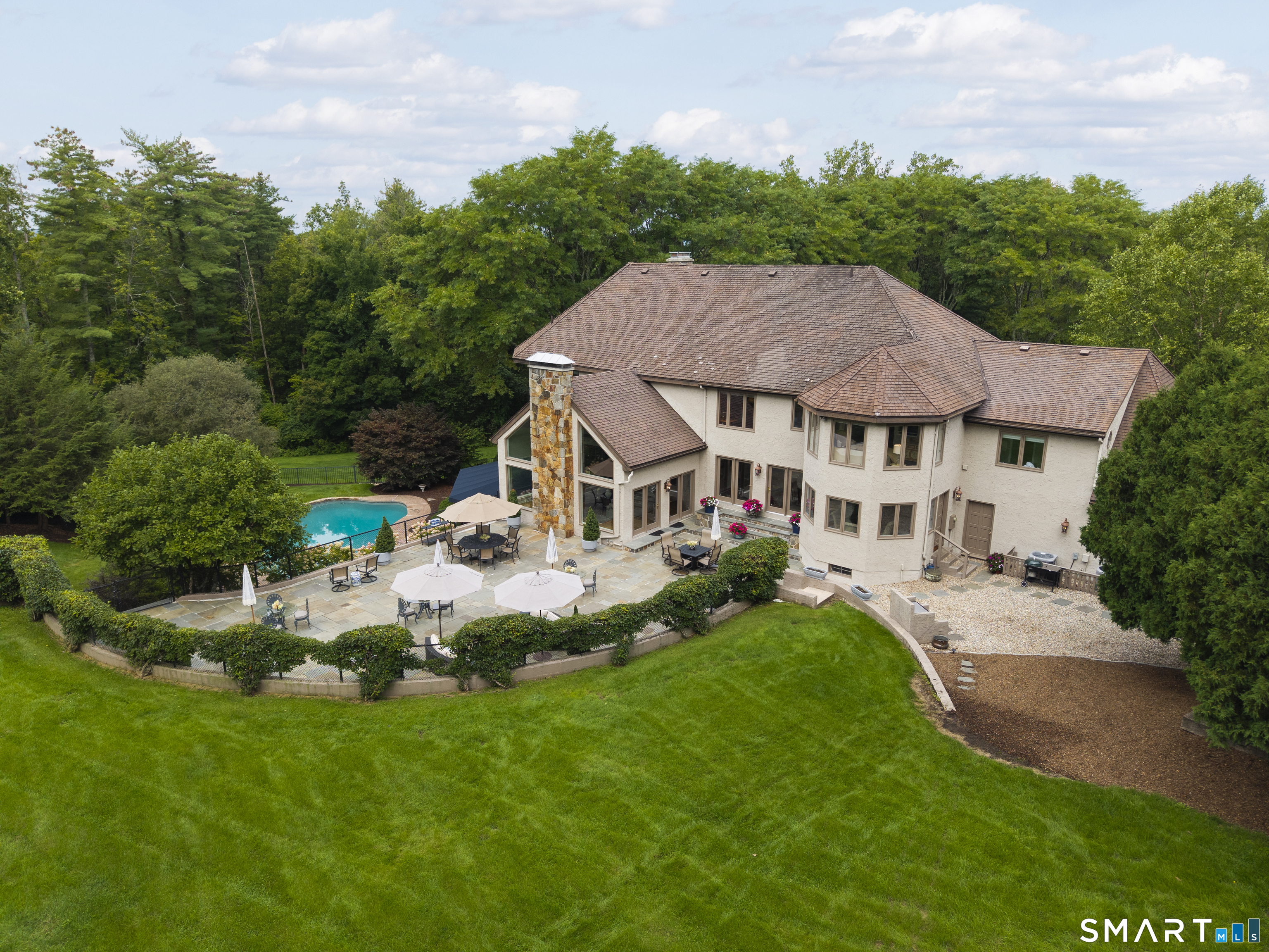 21 Breezy Knoll Avon CT 06001