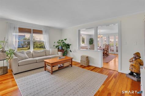 33 Seaside Avenue Guilford CT 06437