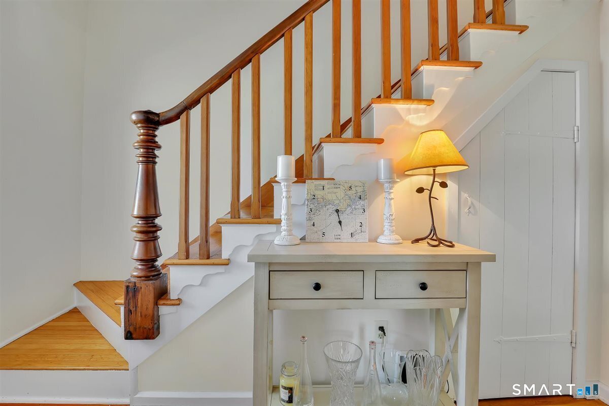 33 Seaside Avenue Guilford CT 06437