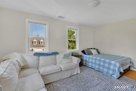 33 Seaside Avenue Guilford CT 06437