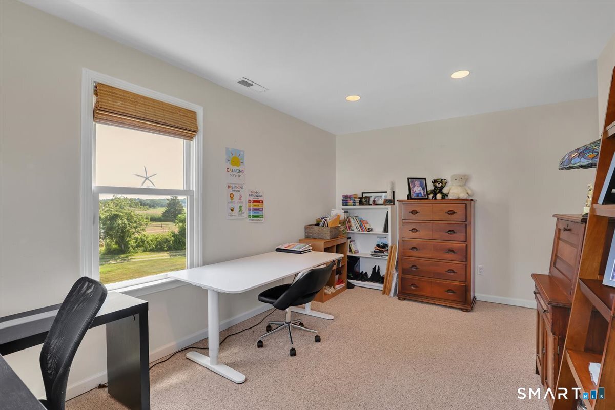 33 Seaside Avenue Guilford CT 06437