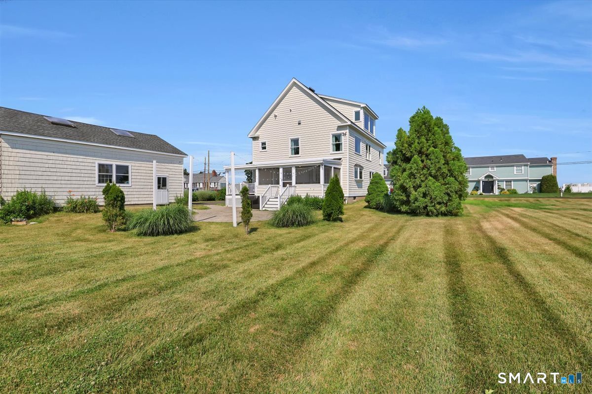 33 Seaside Avenue Guilford CT 06437