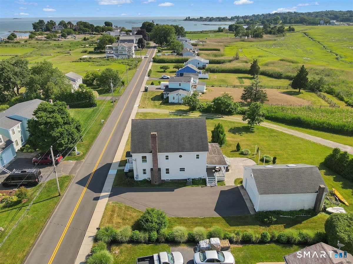 33 Seaside Avenue Guilford CT 06437