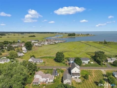 33 Seaside Avenue Guilford CT 06437