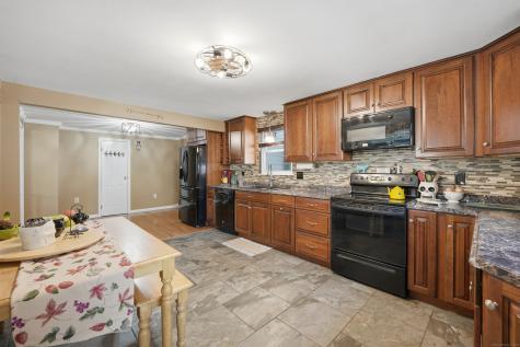 32 Magnolia Drive Enfield CT 06082