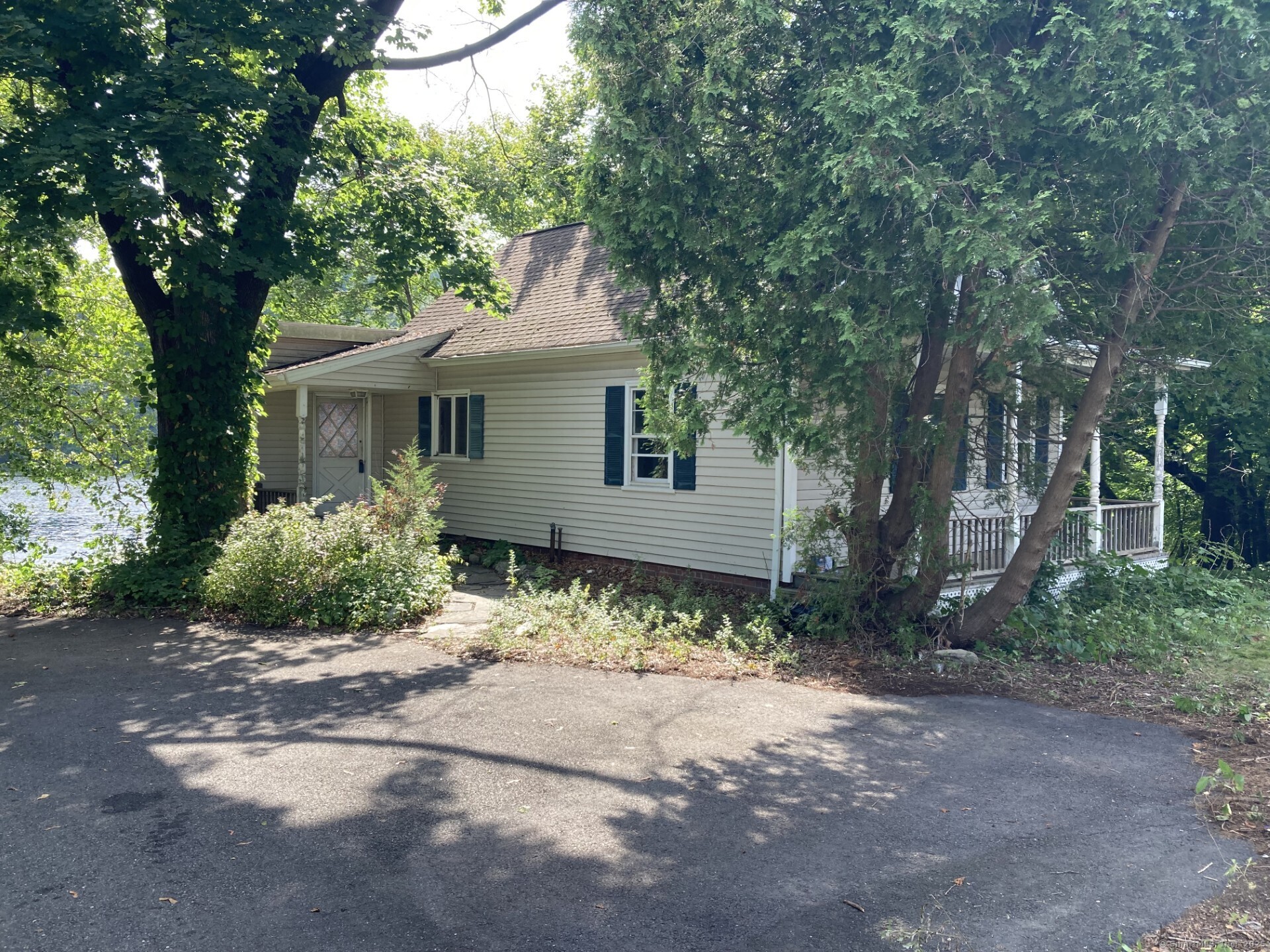 430 Roosevelt Drive Derby CT 06418