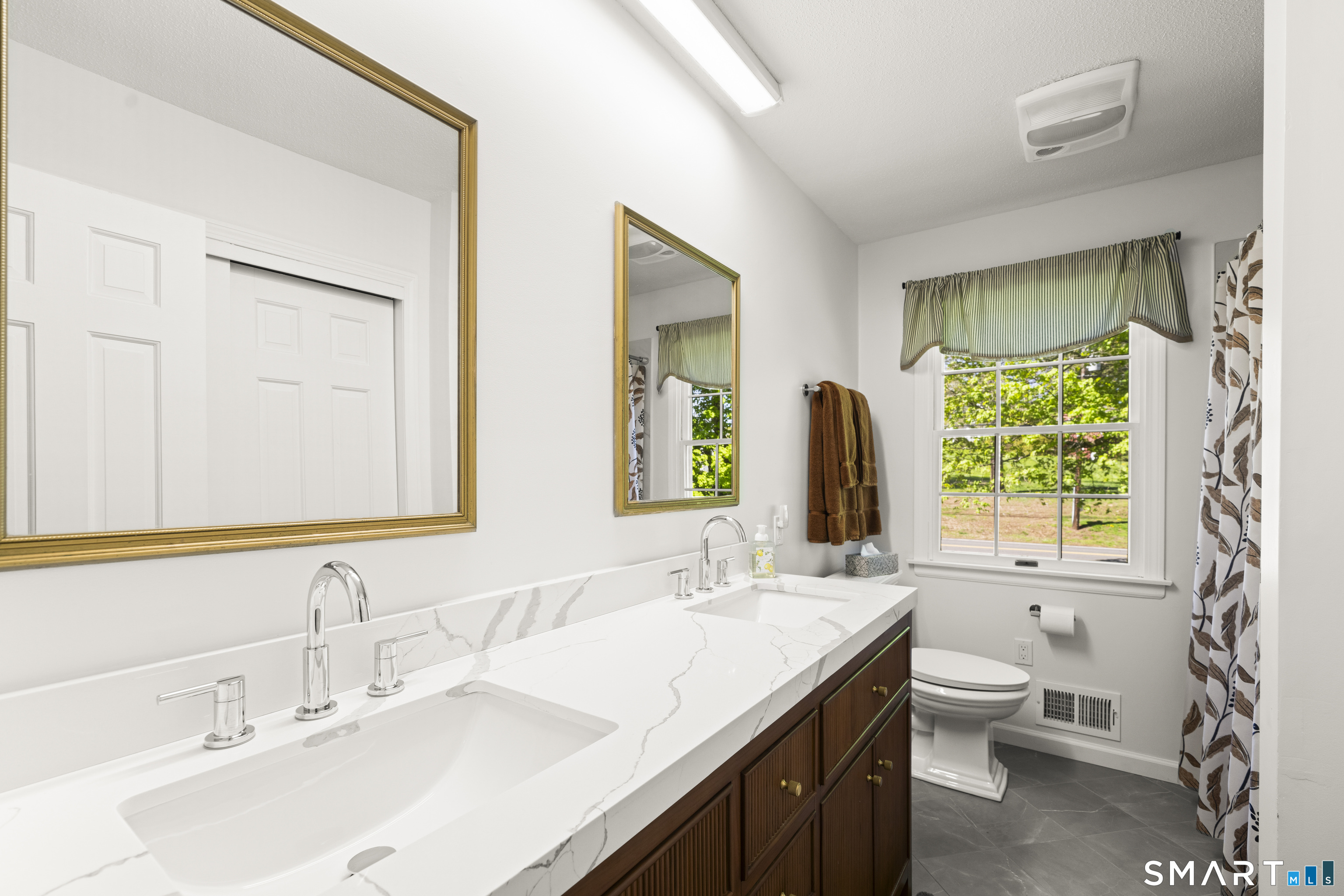 90 Russell Avenue Suffield CT 06078