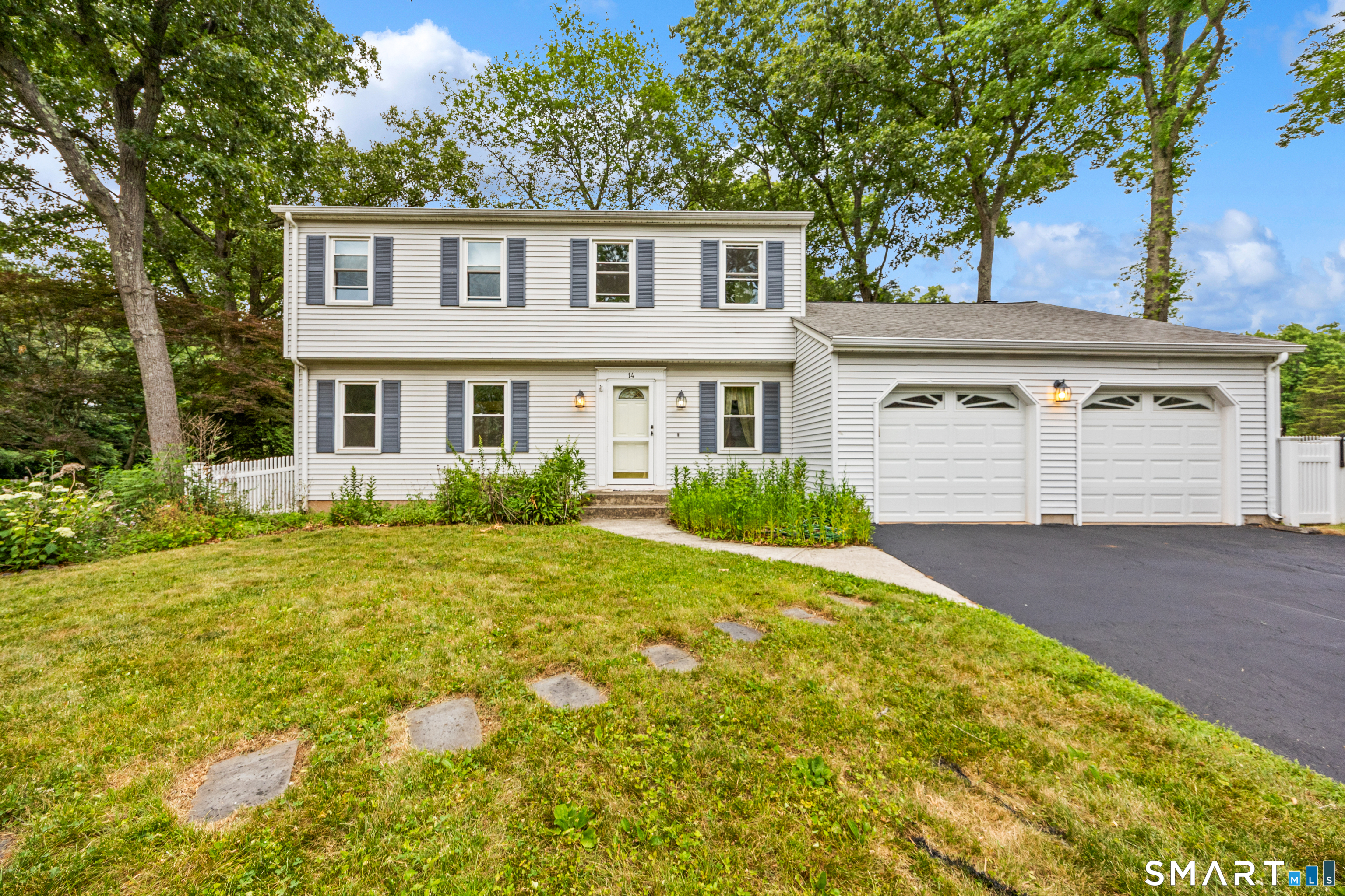 14 Colonial Court Cheshire CT 06410