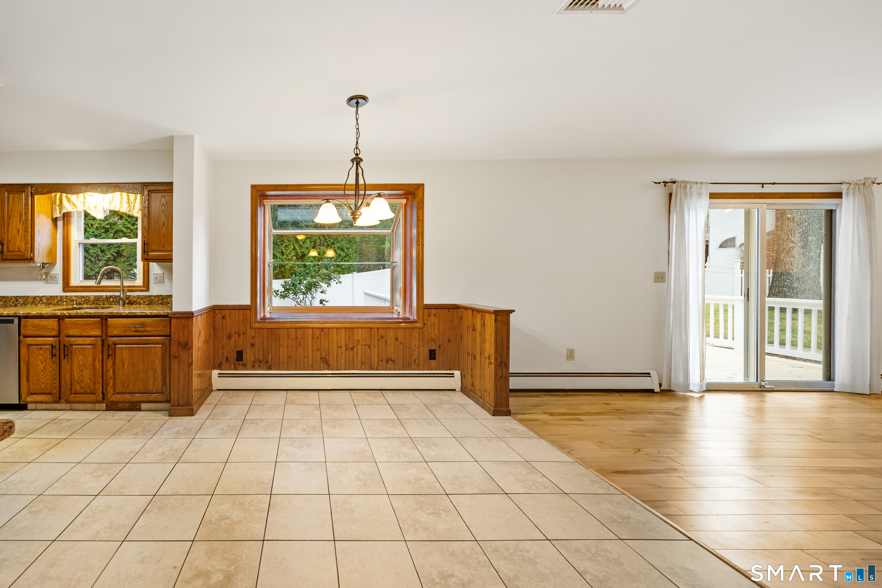 14 Colonial Court Cheshire CT 06410