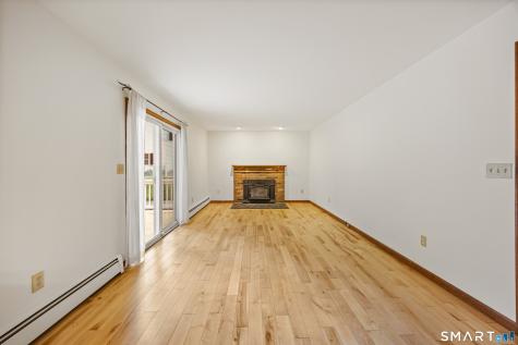 14 Colonial Court Cheshire CT 06410