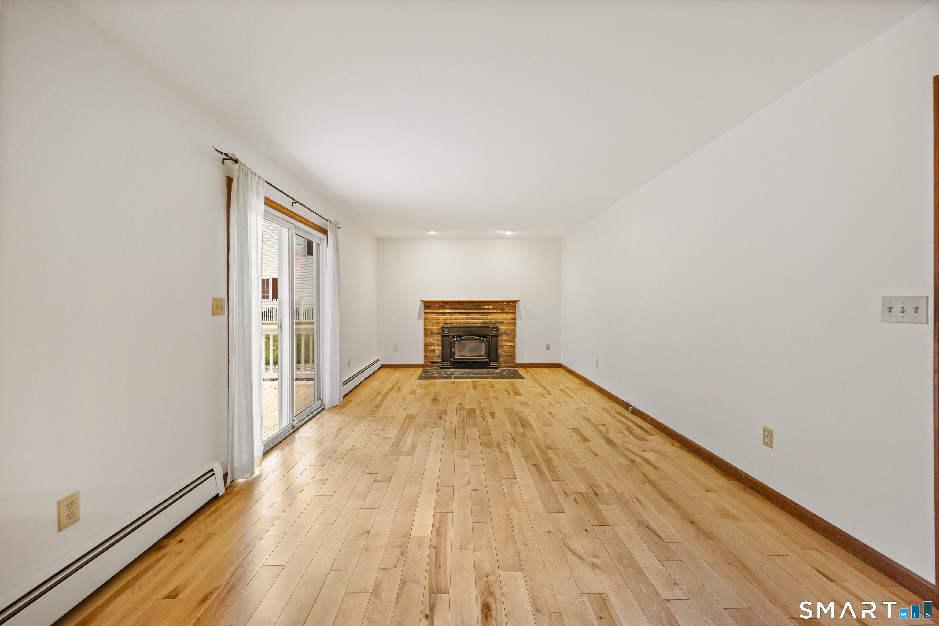 14 Colonial Court Cheshire CT 06410