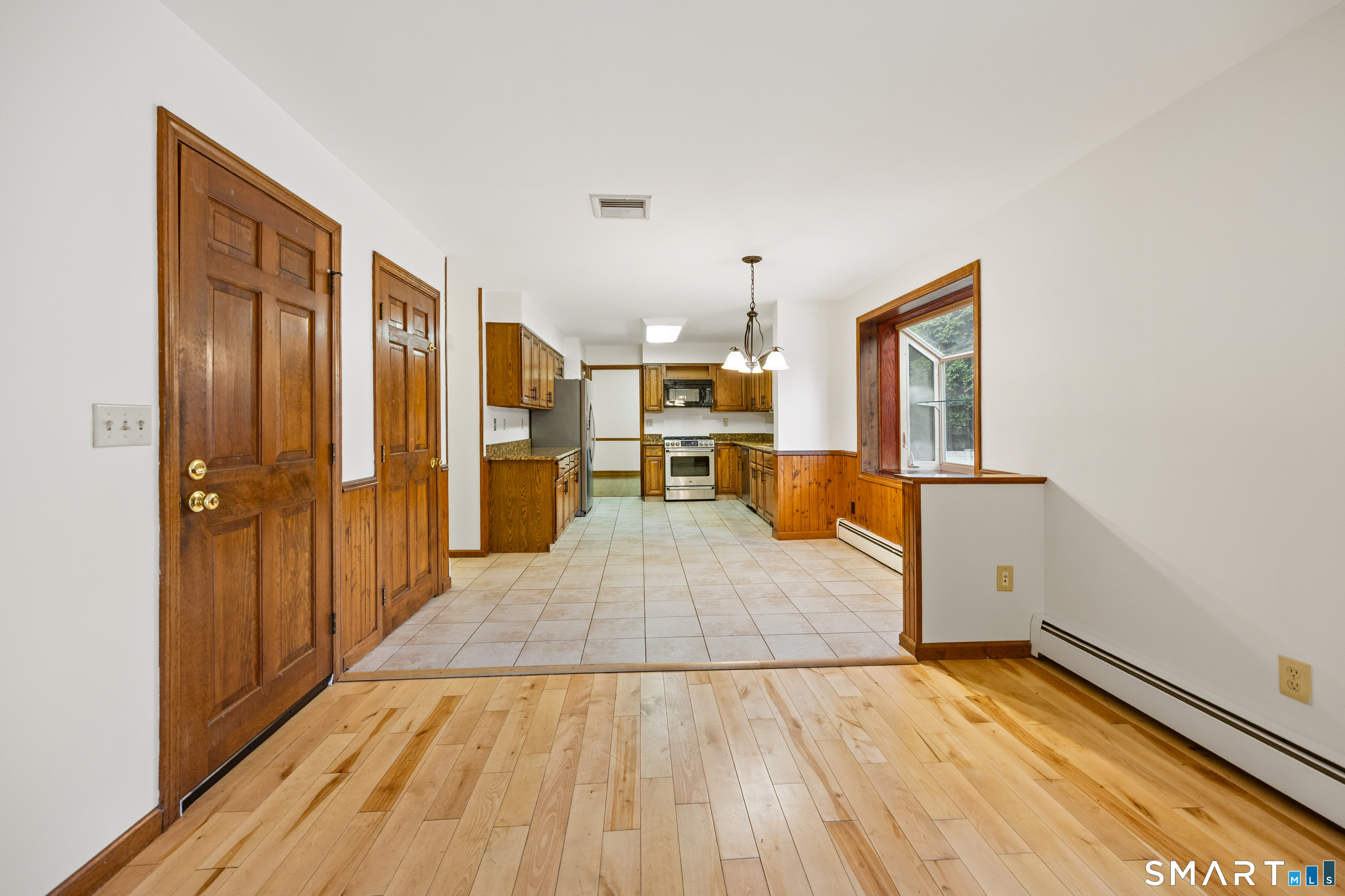 14 Colonial Court Cheshire CT 06410