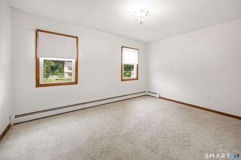 14 Colonial Court Cheshire CT 06410
