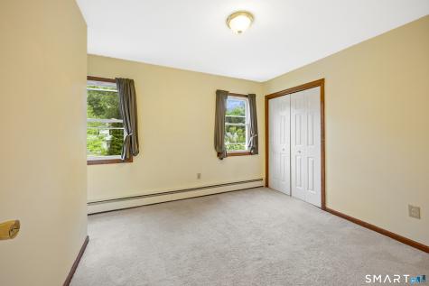 14 Colonial Court Cheshire CT 06410