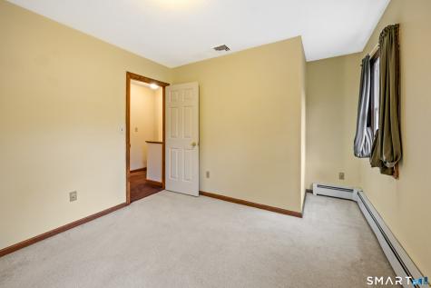 14 Colonial Court Cheshire CT 06410