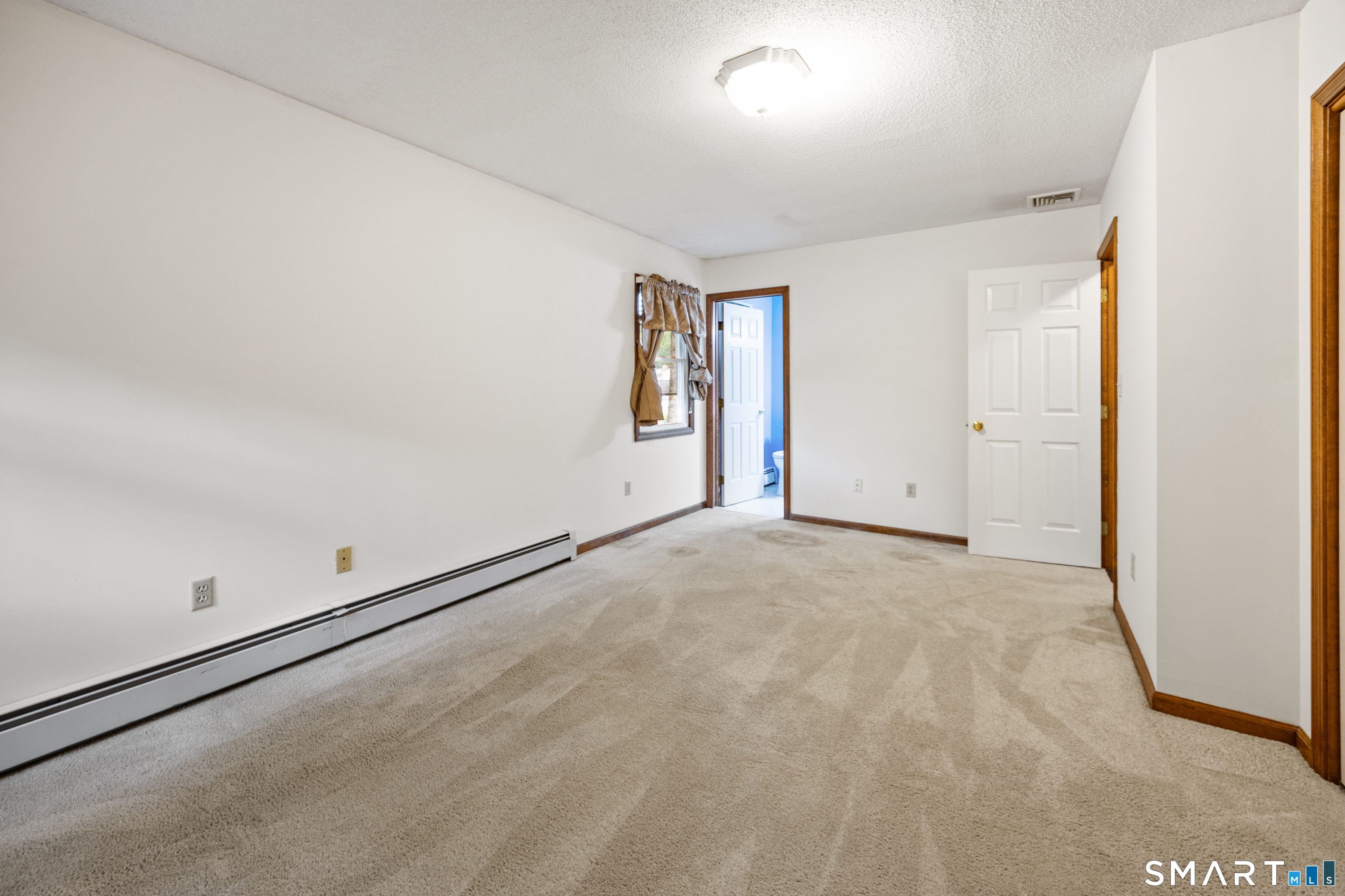 14 Colonial Court Cheshire CT 06410
