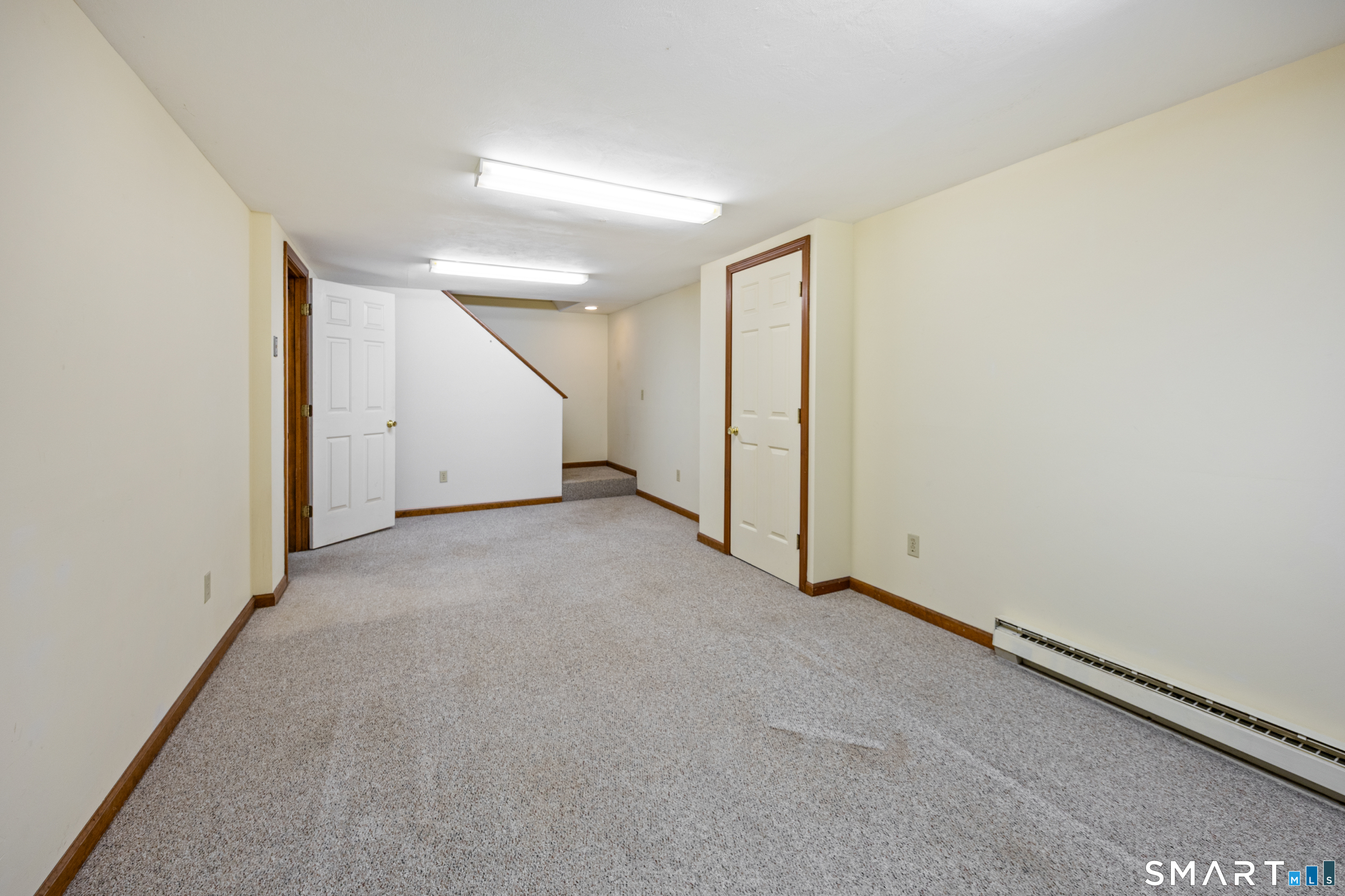14 Colonial Court Cheshire CT 06410