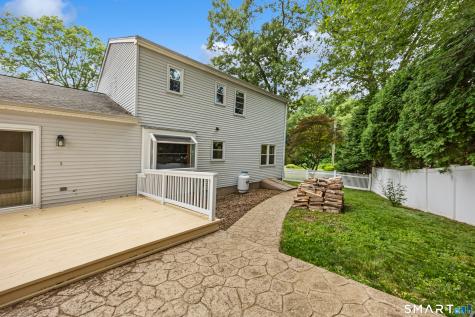 14 Colonial Court Cheshire CT 06410