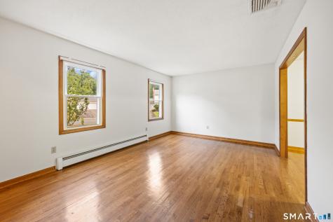 14 Colonial Court Cheshire CT 06410