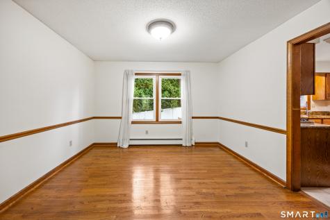 14 Colonial Court Cheshire CT 06410