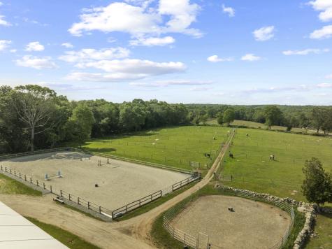 1189 Pequot Trail Stonington CT 06378